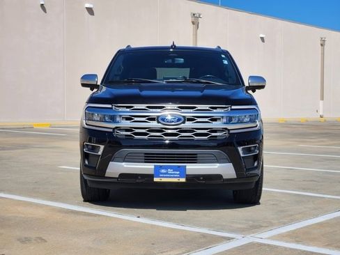 Used 2024 Ford Expedition Max Platinum image 2