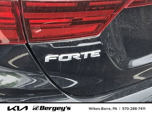 Certified 2023 Kia Forte GT-Line w/ GT-Line Premium Package FWD image 11