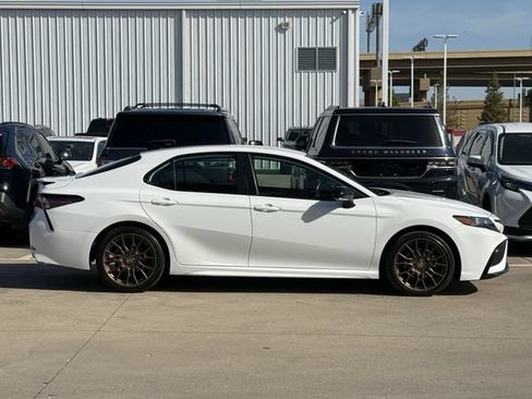 Used 2023 Toyota Camry SE w/ Protection Package (Q2) (TMS) FWD image 3