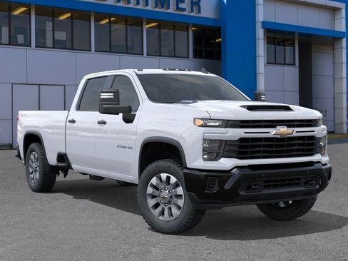New 2026 Chevrolet Silverado 2500 Custom w/ Custom Value Package AWD/4WD image 7