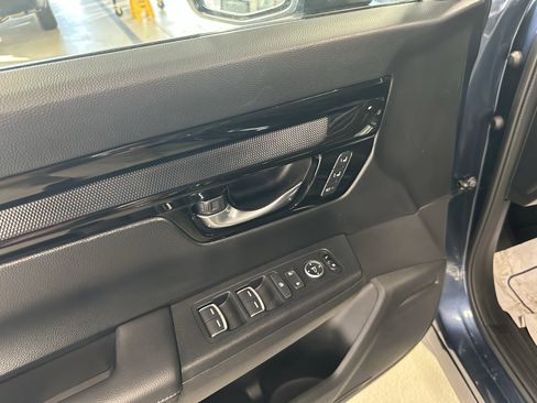 Used 2024 Honda CR-V EX-L image 16