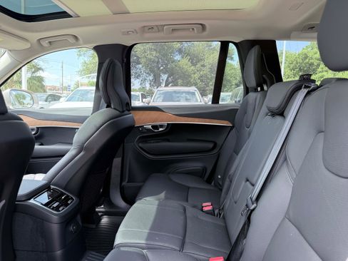 Certified 2024 Volvo XC90 T8 Plus w/ Protection Package Premier AWD/4WD image 12