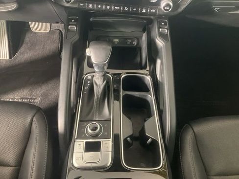 Used 2023 Kia Telluride S image 13