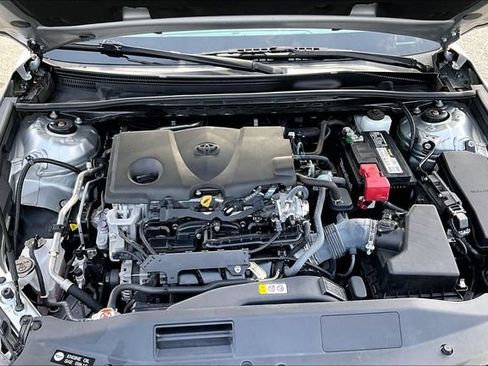 Used 2021 Toyota Camry LE FWD image 30