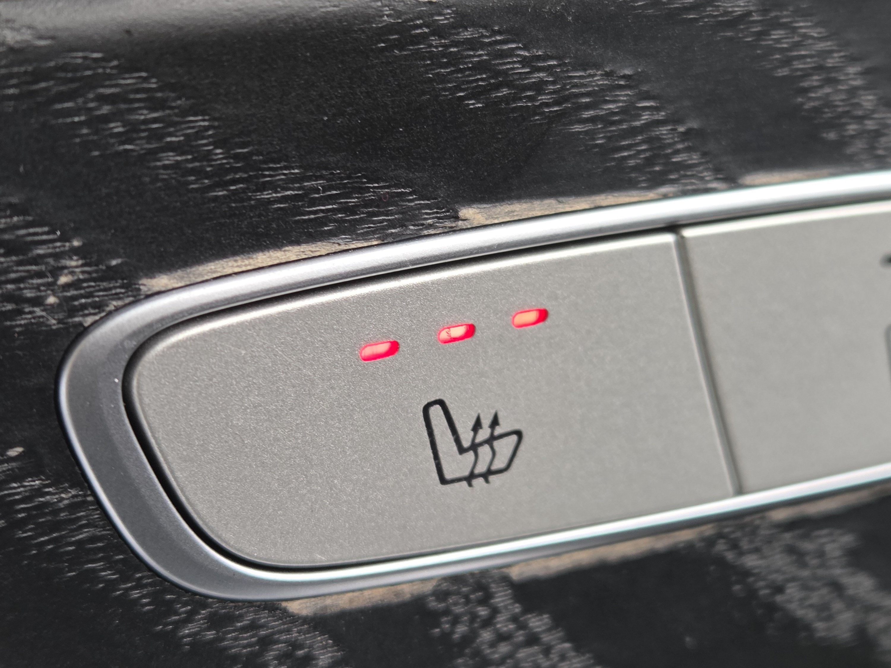 Used 2019 Mercedes-Benz E 300 4MATIC image 10