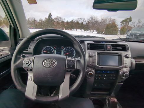 Used 2014 Toyota 4Runner Limited image 16