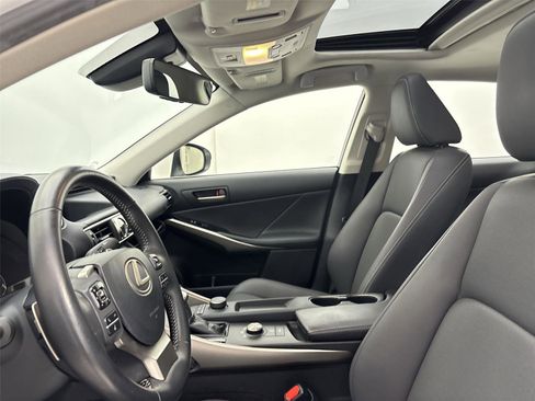 Used 2018 Lexus IS 300 AWD image 24