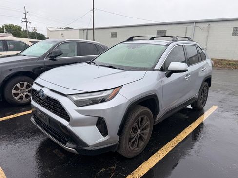 Used 2022 Toyota RAV4 SE w/ Convenience Package AWD/4WD image 1