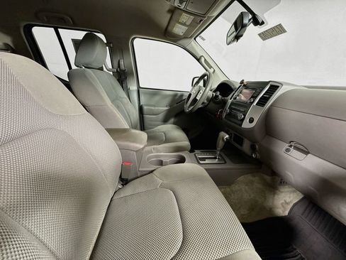 Used 2016 Nissan Frontier SV AWD/4WD image 24