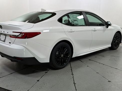 New 2026 Toyota Camry SE w/ Multimedia Upgrade Package FWD image 5