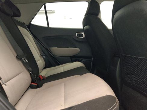 Used 2020 Hyundai Venue SEL w/ Convenience Package FWD image 19