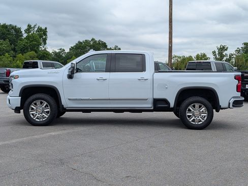 New 2026 Chevrolet Silverado 2500 High Country w/ Technology Package AWD/4WD image 13