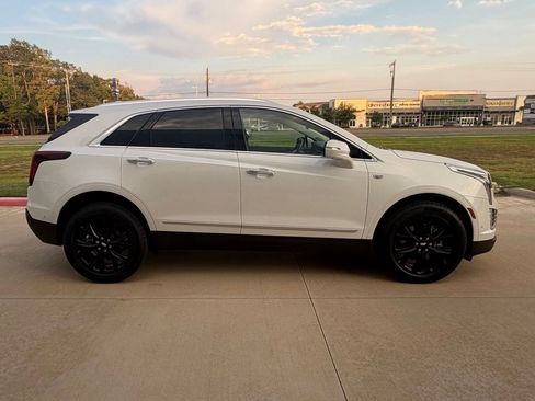 Used 2023 Cadillac XT5 Premium Luxury w/ Technology Package FWD image 6