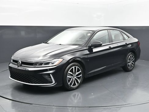 Used 2026 Volkswagen Jetta SE FWD image 1
