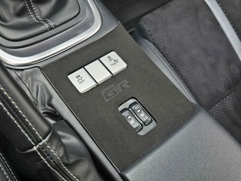Used 2024 Toyota GR86 Premium RWD image 15