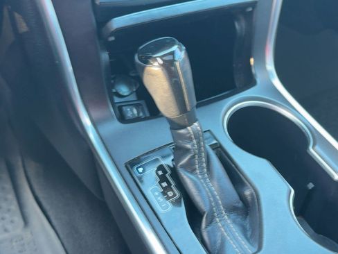 Used 2017 Toyota Camry SE image 17