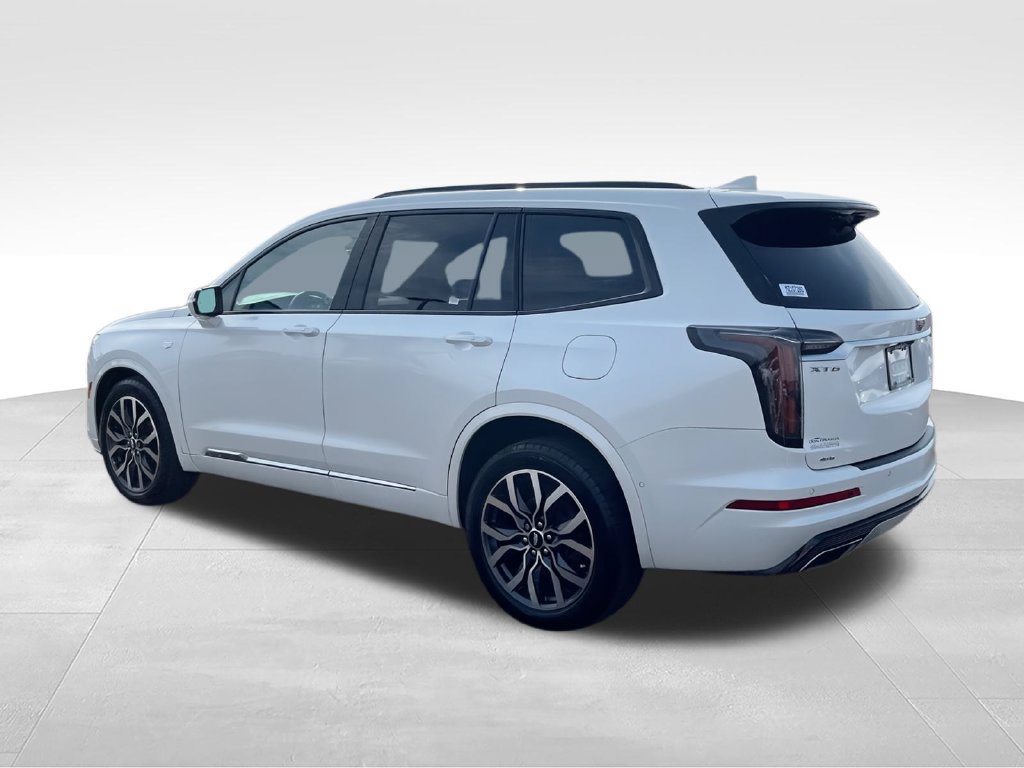 Used 2021 Cadillac XT6 Sport w/ Platinum Package AWD/4WD image 7