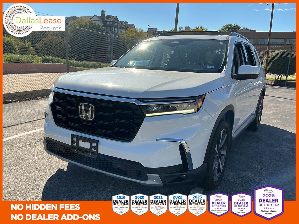 Used 2024 Honda Pilot Touring image 1
