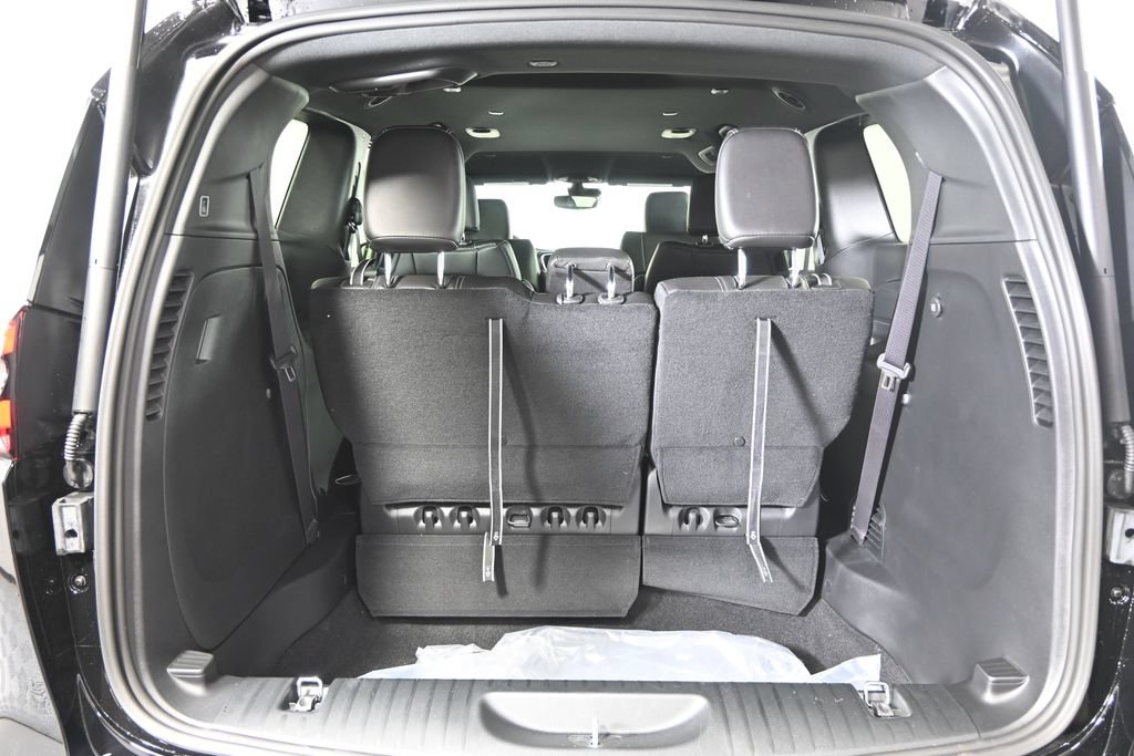 New 2027 Chrysler Pacifica Select AWD/4WD image 18
