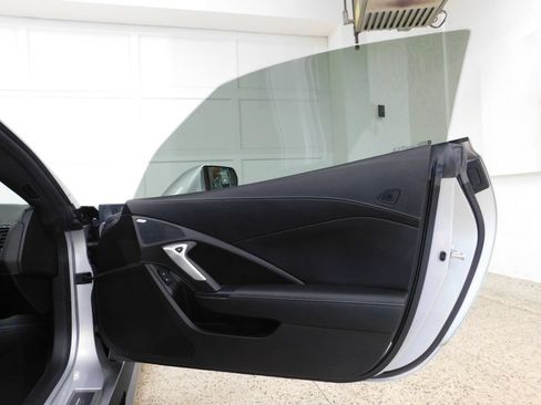 Used 2019 Chevrolet Corvette Stingray Coupe w/ Carbon Flash Badge Package RWD image 67