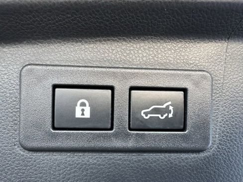 Used 2023 Subaru Outback Premium image 24