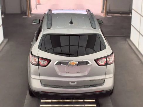 Used 2016 Chevrolet Traverse LS FWD image 4
