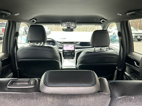 Used 2022 Jeep Grand Cherokee Trailhawk image 24