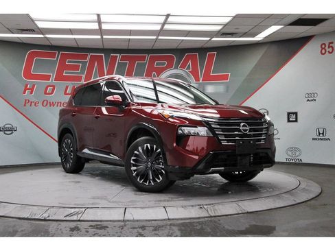 Used 2026 Nissan Rogue Platinum w/ Platinum Premium Package AWD/4WD image 1