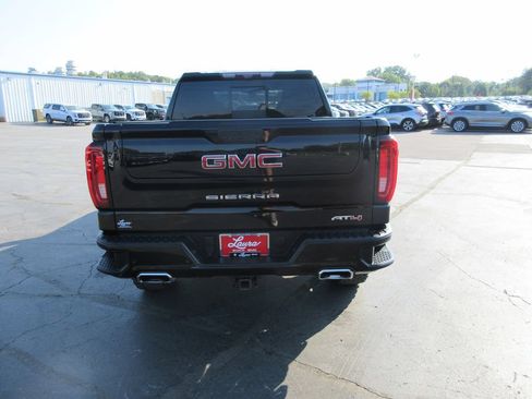 Certified 2021 GMC Sierra 1500 AT4 w/ AT4 Premium Package AWD/4WD image 9