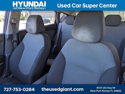 Used 2013 Hyundai Accent GS image 7
