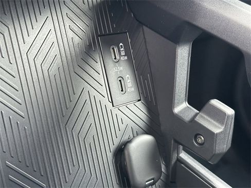 Certified 2025 Toyota Tacoma SR5 image 18