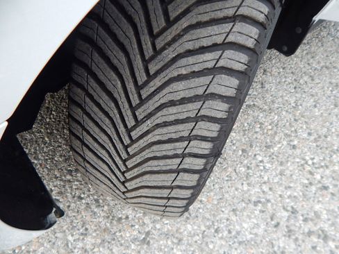 Used 2023 Ford Transit Connect XLT image 24