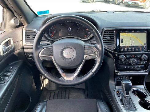 Used 2021 Jeep Grand Cherokee Laredo X image 16