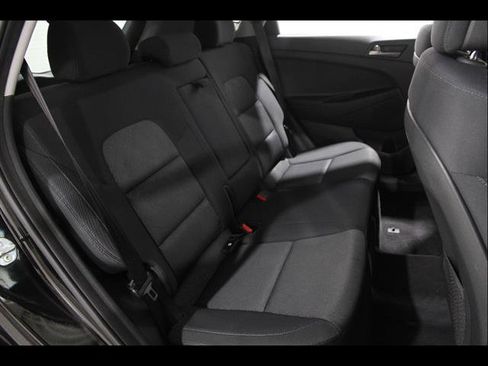 Used 2018 Hyundai Tucson Sport image 18