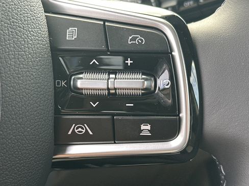 New 2026 Kia Carnival EX FWD image 20