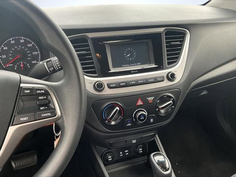 Used 2021 Hyundai Accent SE image 6
