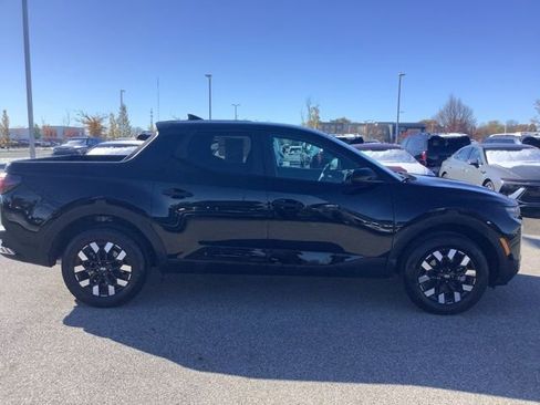 Certified 2025 Hyundai Santa Cruz SE image 5