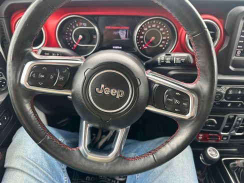 Used 2018 Jeep Wrangler Unlimited Rubicon w/ Cold Weather Group AWD/4WD image 11
