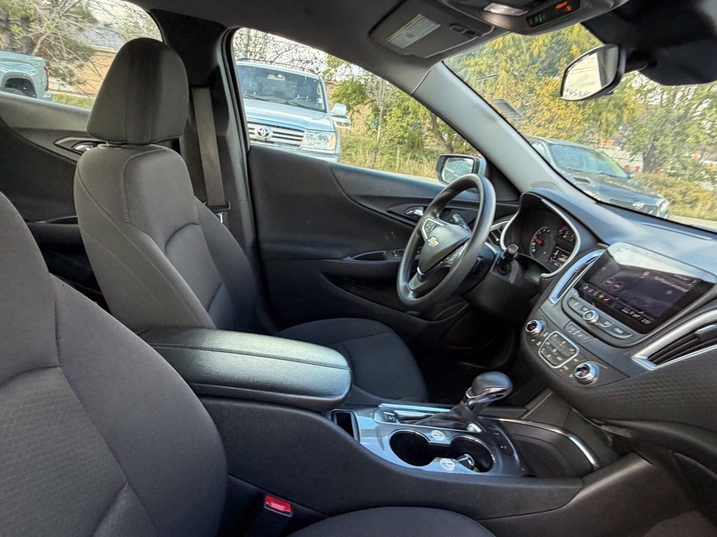 Used 2024 Chevrolet Malibu LT FWD image 10