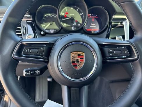 Used 2024 Porsche Macan AWD/4WD image 21