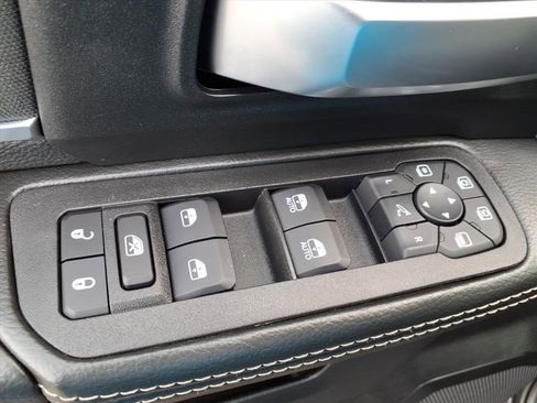 Used 2025 RAM 2500 Big Horn image 12