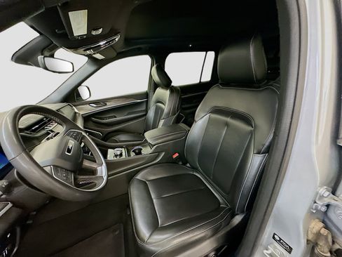 Used 2024 Jeep Grand Cherokee Limited 4xe image 13