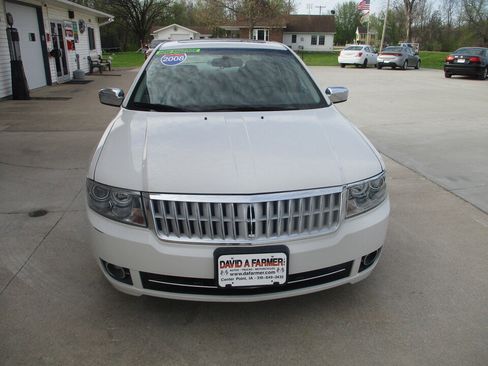 Used 2008 Lincoln MKZ FWD image 3