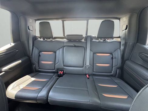 Used 2022 GMC Sierra 1500 AT4 w/ AT4 Preferred Package AWD/4WD image 14