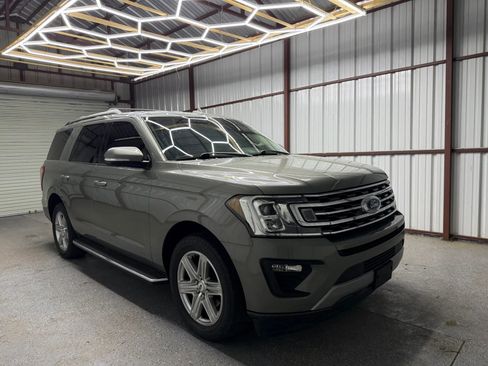 Used 2019 Ford Expedition XLT w/ Equipment Group 202A RWD image 1