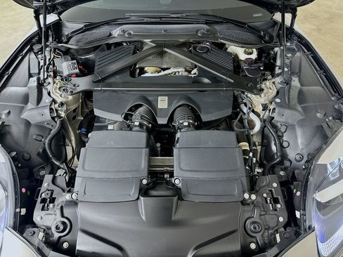 Used 2024 Aston Martin DB12 Coupe RWD image 13