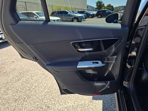 Used 2026 Mercedes-Benz GLC 300 4MATIC image 16