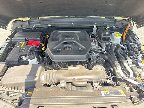 Used 2023 Jeep Wrangler Unlimited w/ Convenience Group AWD/4WD image 35