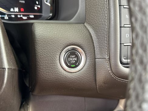 Used 2022 GMC Yukon Denali AWD/4WD image 13