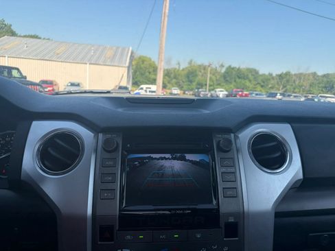 Used 2018 Toyota Tundra SR5 w/ SR5 Upgrade Package AWD/4WD image 14